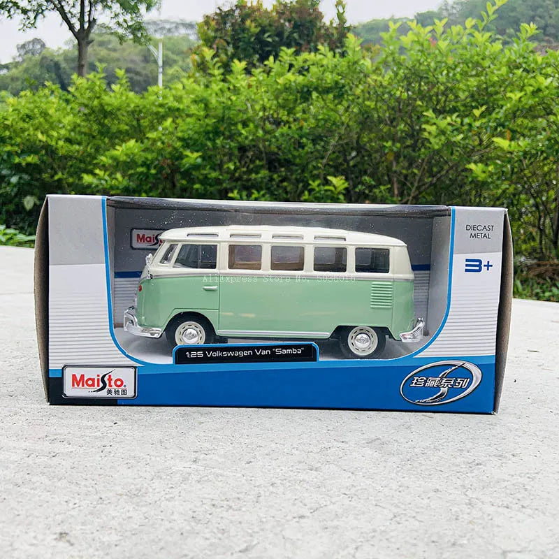 1:25 Diecast Volkswagen Bus. Manufacturer Authorized Model.***