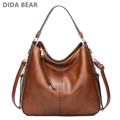 Ladies Hobo bag by DIDA BEAR.