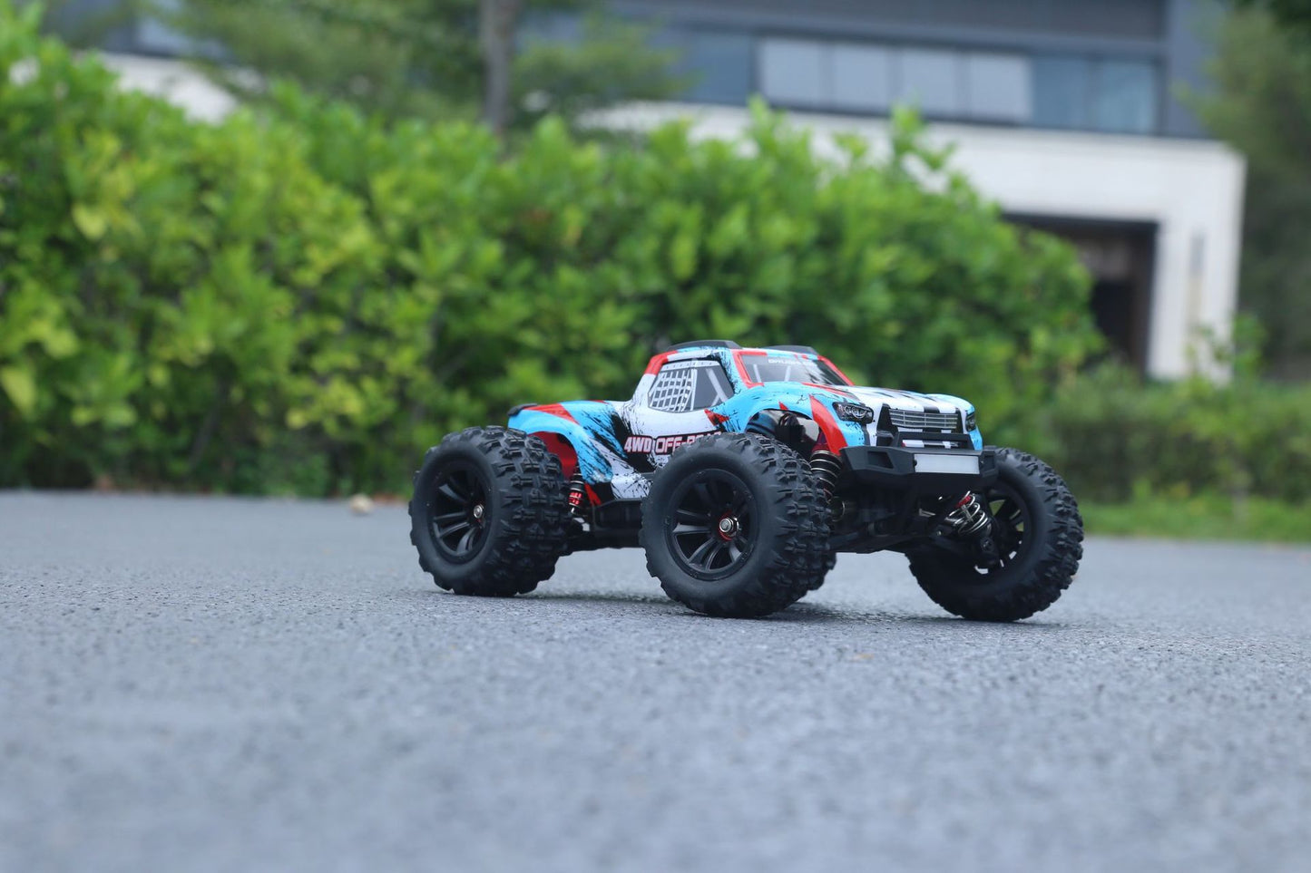 Remote Control Car Hyper Go MJX 16208 + 16210 1/16 4WD Fast 60KM/H